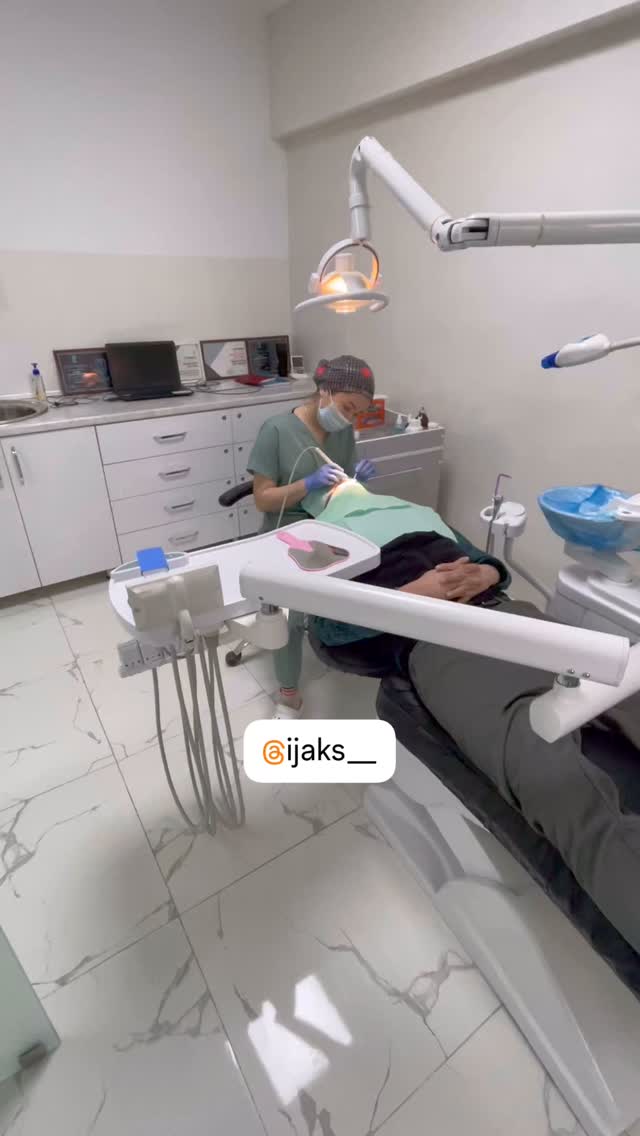 Имплантация зубов