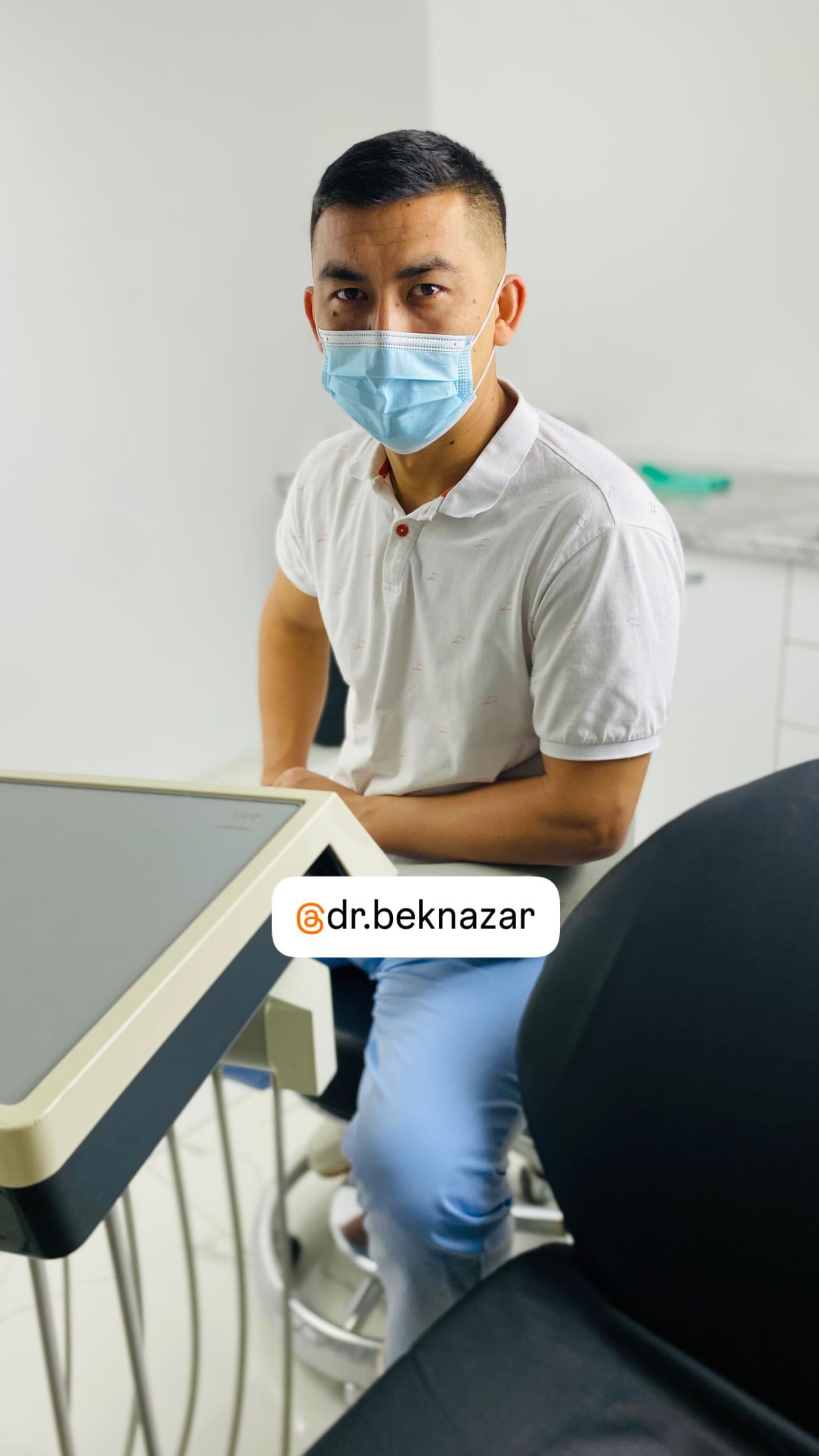 Анас — Врач / Основатель